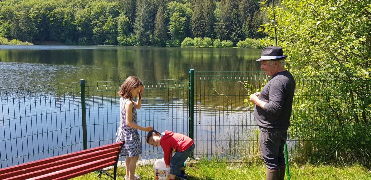 Le Lac Des Moines Condat  Экстерьер фото